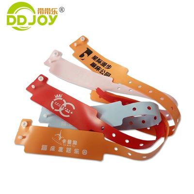 반사 손목밴드 플라스틱 비닐 아이디 손목밴드 인쇄 사용자 지정 로고 보라색