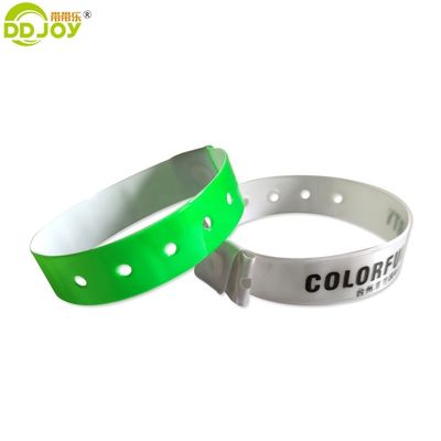 사용자 지정 로고 반사성 네온 녹색 L 모양 파티 손목밴드 반사성 PVC 및 PVC