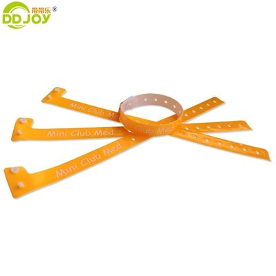 사용자 지정 로고 반사성 네온 녹색 L 모양 파티 손목밴드 반사성 PVC 및 PVC