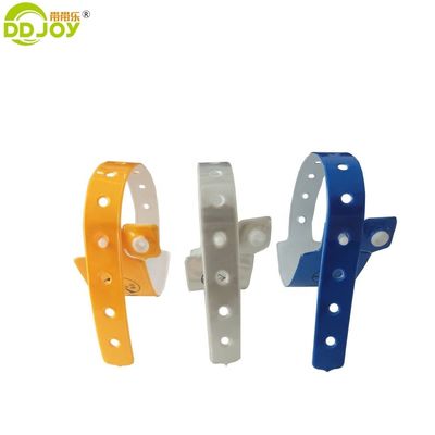 다른 스타일 콘서트 티켓 비닐 PVC 손목밴드 호텔 고객 로고용 플라스틱 팔찌
