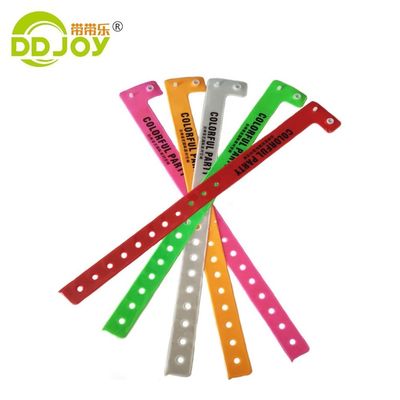 UPS DHL EMS Fedex TNT를 통해 안전한 운송을 위해 250*25mm/250*16mm 비닐 플라스틱 손목밴드