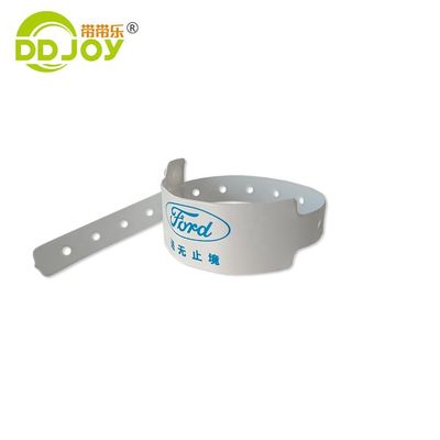 프로모션 활동 이벤트 파티용 맞춤형 PVC 비닐 손목밴드 모노크롬 인쇄