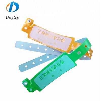 250*25mm PVC 손목밴드 호텔 식별용 사용자 지정 네온 컬러 플라스틱 팔찌
