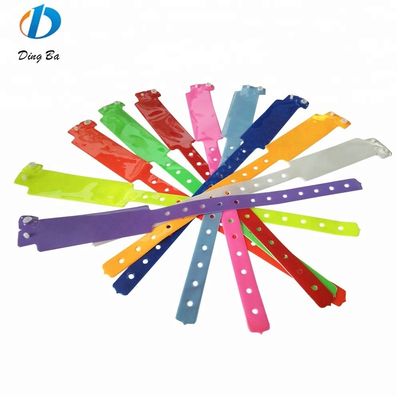 250*25mm PVC 손목밴드 호텔 식별용 사용자 지정 네온 컬러 플라스틱 팔찌