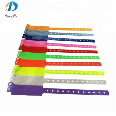 250*25mm PVC 손목밴드 호텔 식별용 사용자 지정 네온 컬러 플라스틱 팔찌