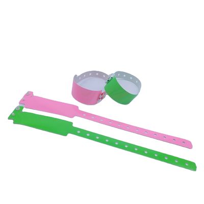 방수 부드러운 반짝이는 네온 빛나는 PVC 비닐 팔찌 밤 클럽용 손목밴드