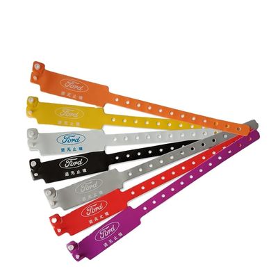 PVC/비닐 녹색 손목밴드 맞춤형 유니섹스 남성 팔찌 발렌타인 데이 배송