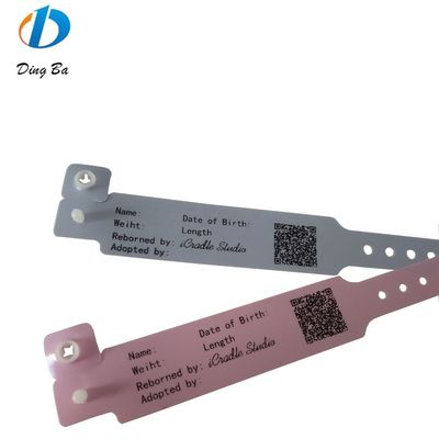 ISO9001 인증 노란색 비닐 ID 팔찌 환경 친화적 인 맞춤형 PVC 손목밴드