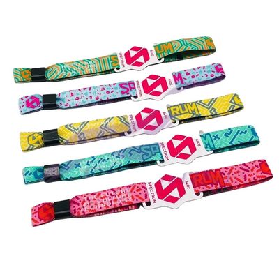 350*15mm 일반 크기의 RFID 손목밴드 맞춤 로고와 텍스트 인쇄가 있는 사틴 직물