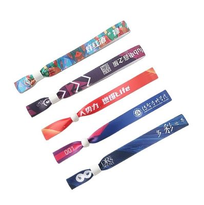 레드 RFID 칩 사용자 지정 로고 인쇄 이벤트 페스티벌 파티를위한 사틴 직물 팔찌