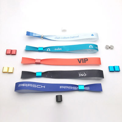 이벤트 및 축제 대상 최종 사용자에게 맞춤 로고 RFID 손목밴드 사틴 천