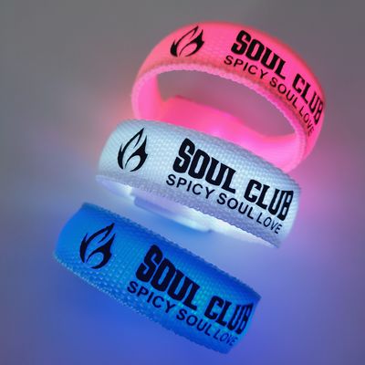 255.16*20mm Custom Printing LED Wrist Band Party and Events Glowing in the Dark. 파티와 행사에 맞게 인쇄된 LED 손목밴드