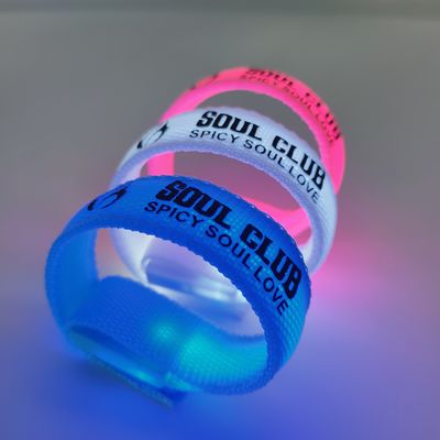 255.16*20mm Custom Printing LED Wrist Band Party and Events Glowing in the Dark. 파티와 행사에 맞게 인쇄된 LED 손목밴드