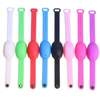 어린이용 실리콘 휴대용 액체 손 세제 손목밴드 디스펜서 GW 0.25KG/PCS