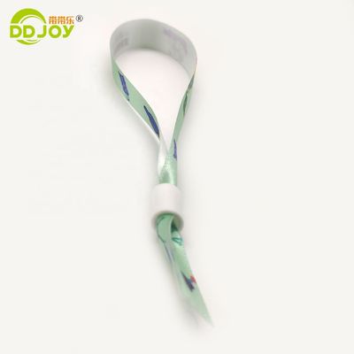 조정 가능한 디자인과 사용자 지정 예술작품으로 제작된 페스티벌 직물 짜인 손목밴드