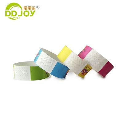 파티 축제 클럽 학교 공원 DDJOY-TW019을 위한 한 색 인쇄 Tyvek 종이 손목밴드